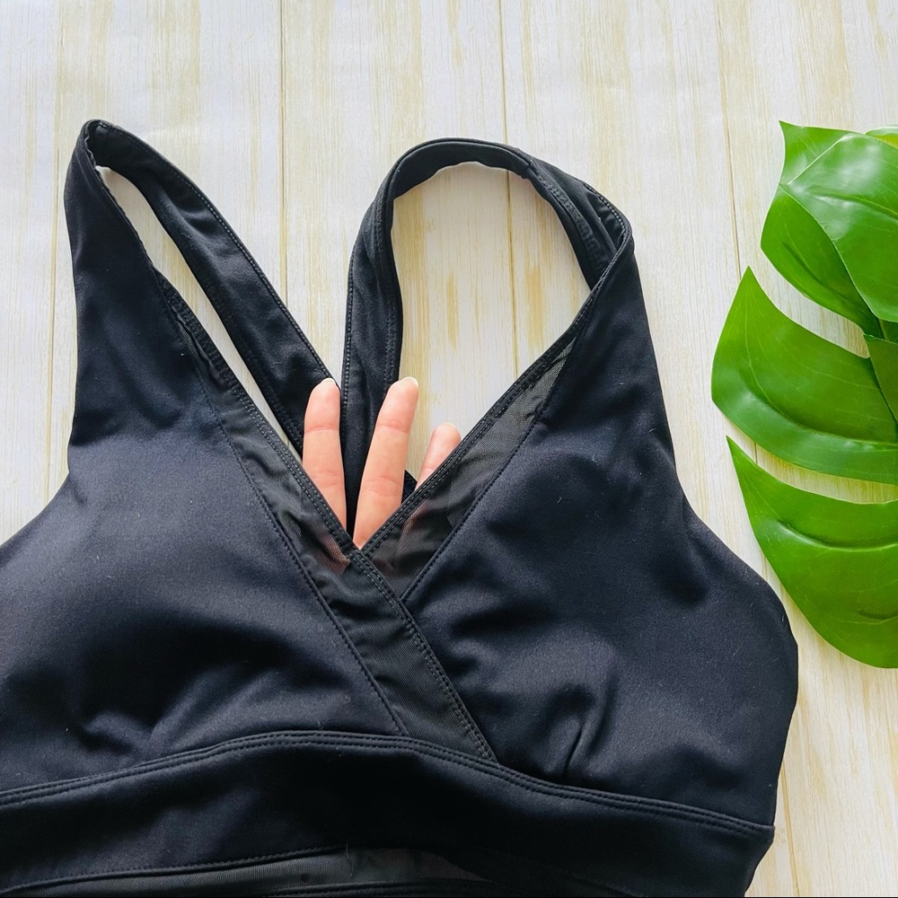 Fabletics Lola Medium Support Sports Bra Black - Small - Picture 4 of 6